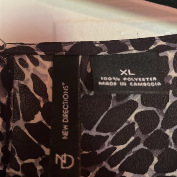 Blouse - Picture 2 of 5